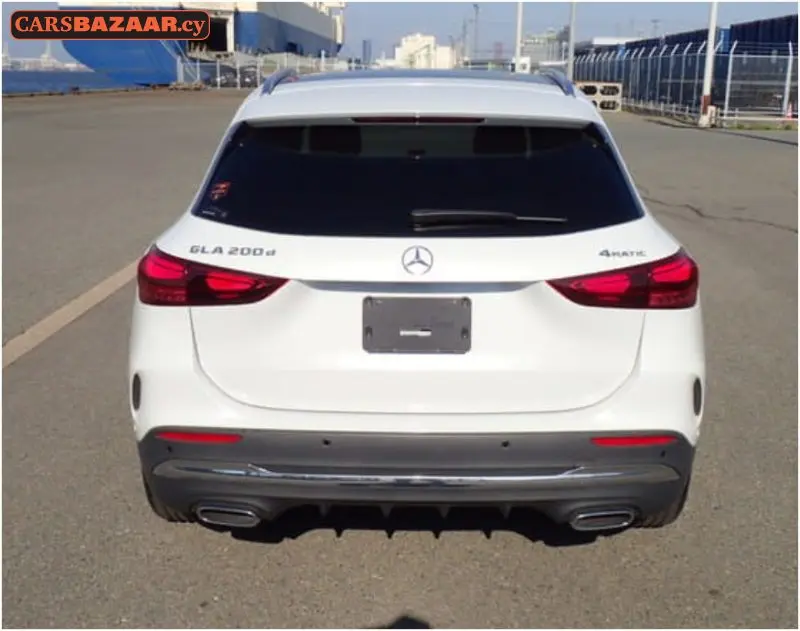 Mercedes-Benz GLA200d AMG Line  - photo 8