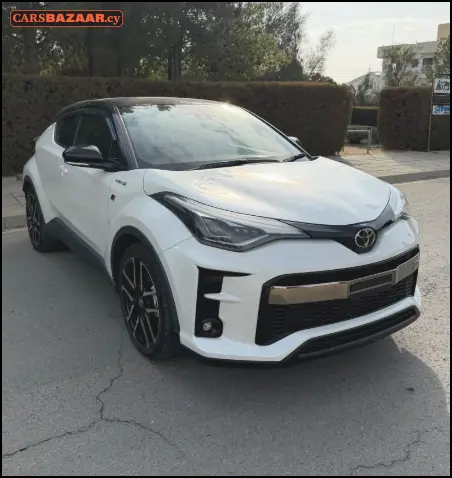 Toyota C-HR GR Sport - photo 2