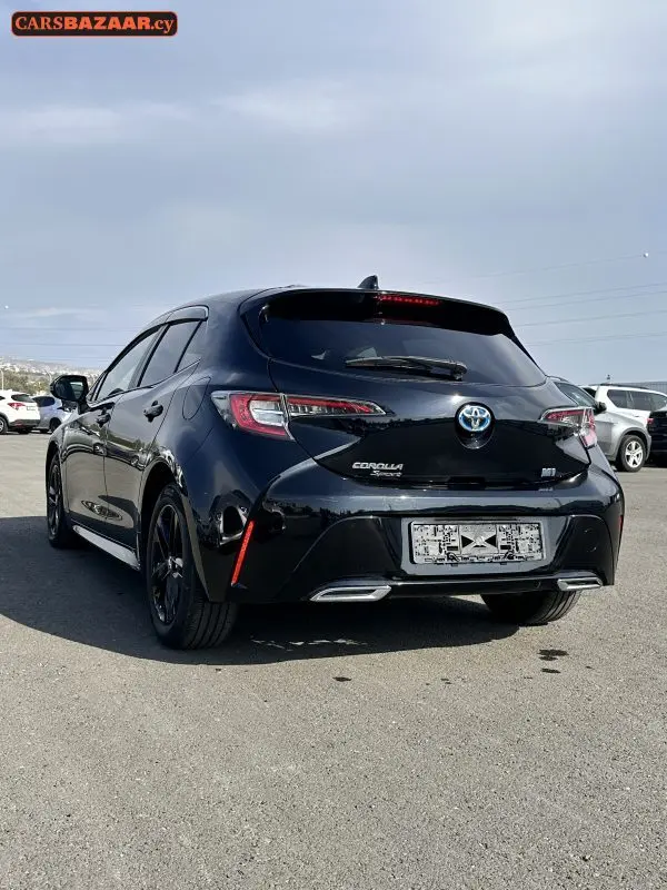 Toyota Corolla Sport - photo 2