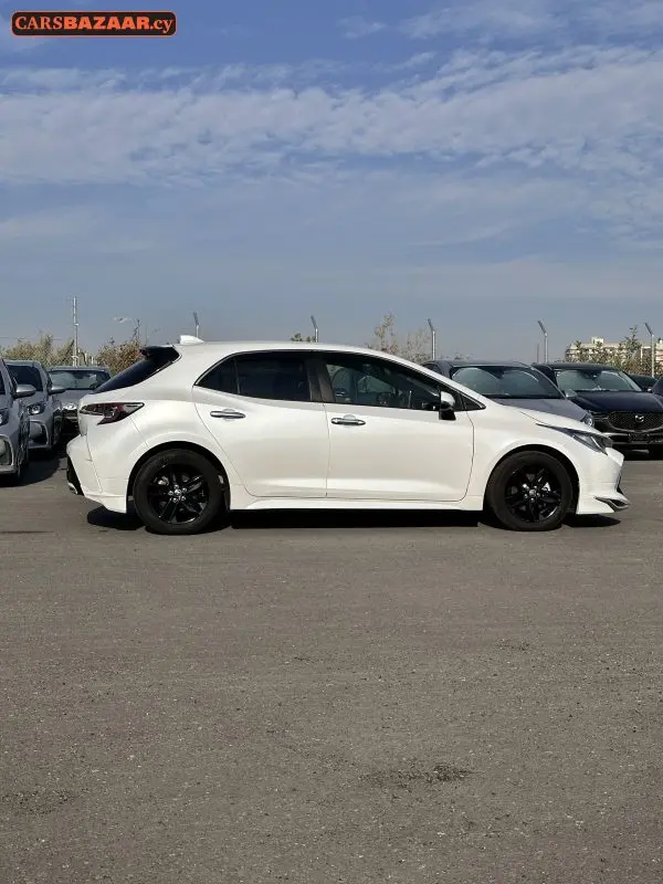 Toyota Corolla Sport - photo 9