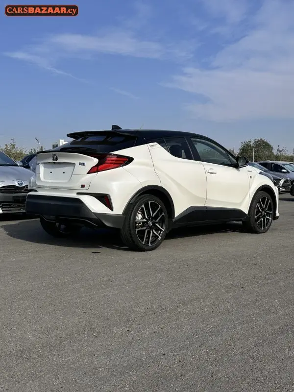 Toyota C-HR GR Sport - photo 8