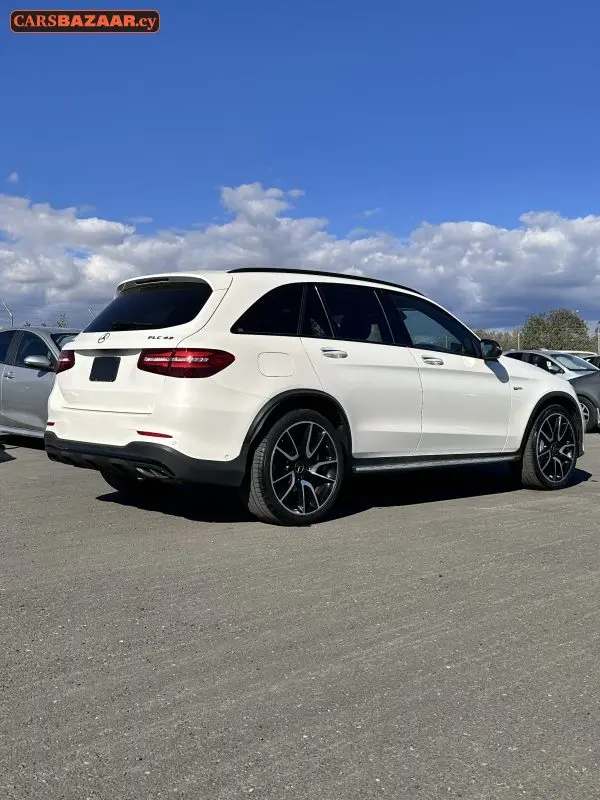 Mercedes-Benz GLC43 AMG Line - photo 11