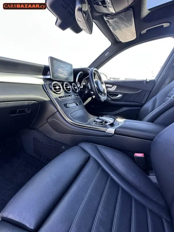 Mercedes-Benz GLC43 AMG Line - photo 12