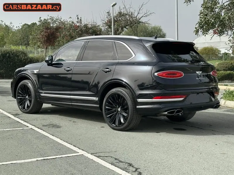 Bentley Bentayga  - photo 16