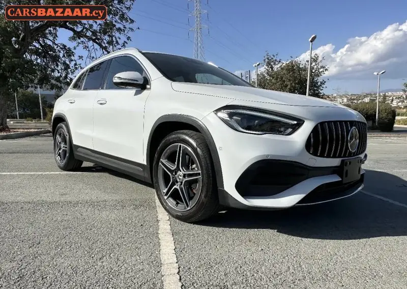 Mercedes-Benz GLA200d AMG Line  - photo 2