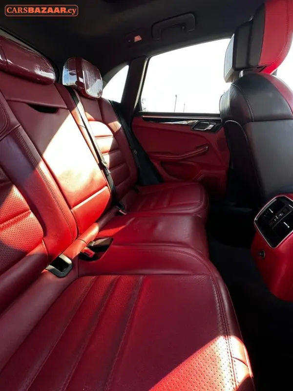 Porsche MACAN S - photo 10