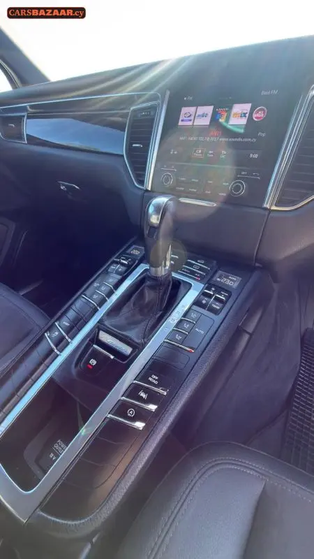 Porsche MACAN S - photo 10
