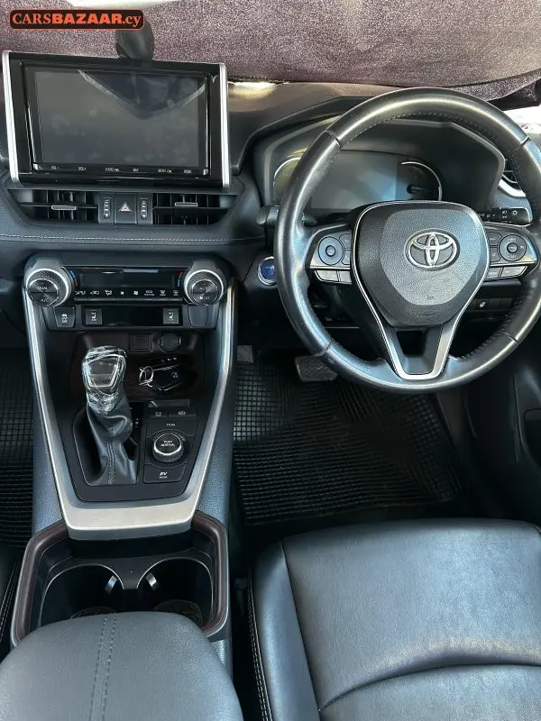 Toyota RAV4 - photo 4