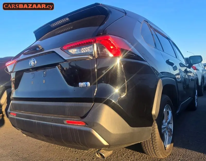 Toyota RAV4 - photo 3