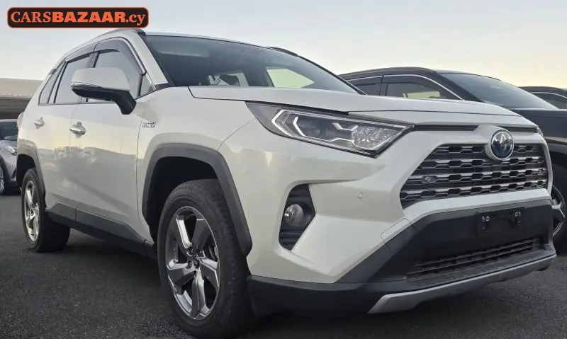 Toyota RAV4 - photo 2