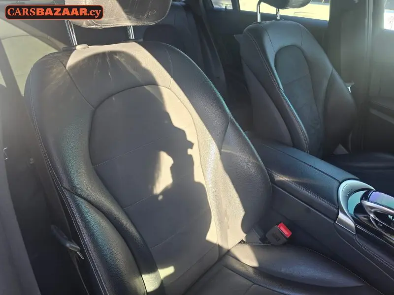Mercedes-Benz C220d AMG Line	 - photo 4