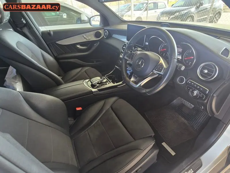 Mercedes-Benz C220d AMG Line	 - photo 4