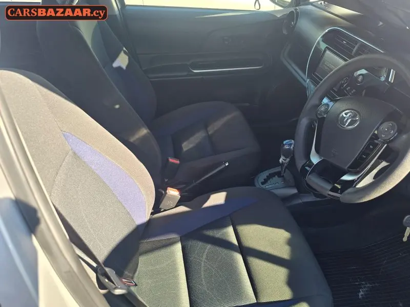 Toyota Aqua - photo 3