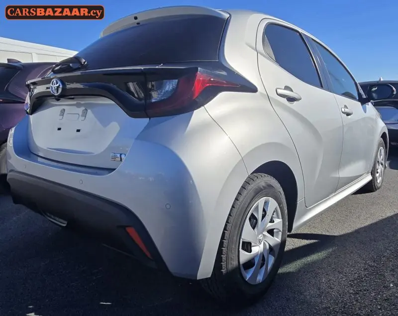 Toyota Yaris  - photo 2