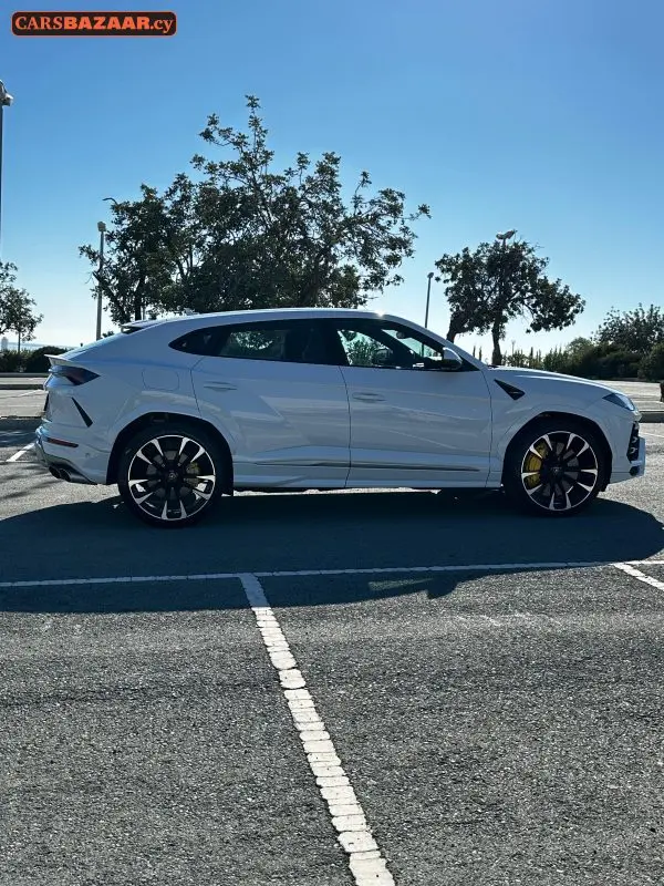 Lamborghini Urus - photo 8