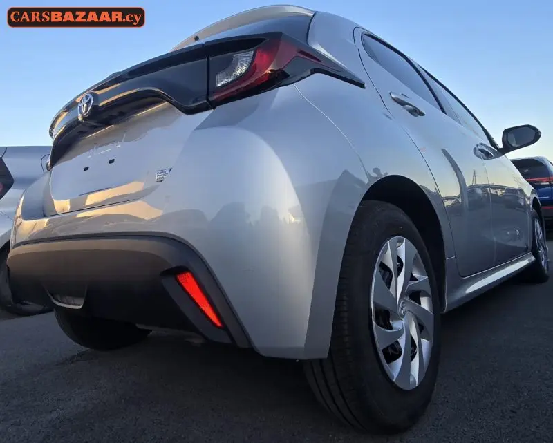 Toyota Yaris  - photo 3