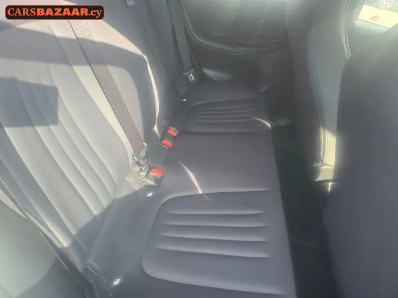 Toyota Yaris  - photo 3