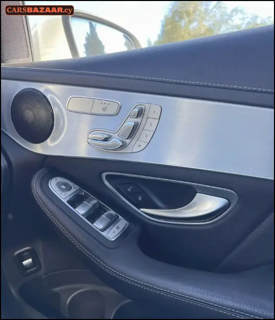 Mercedes-Benz GLC220d AMG Line - photo 3
