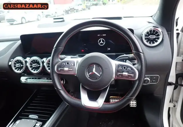 Mercedes-Benz GLA200d AMG Line  - photo 10
