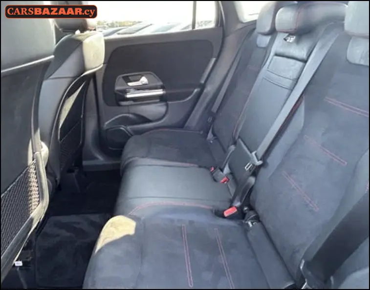Mercedes-Benz GLA200d AMG Line  - photo 3
