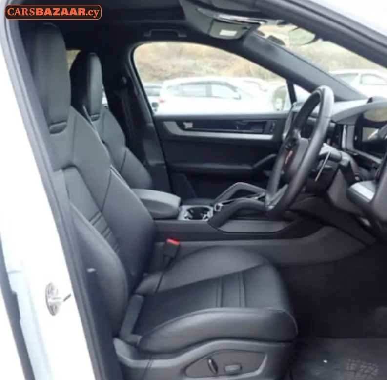 Porsche Cayenne  - photo 6
