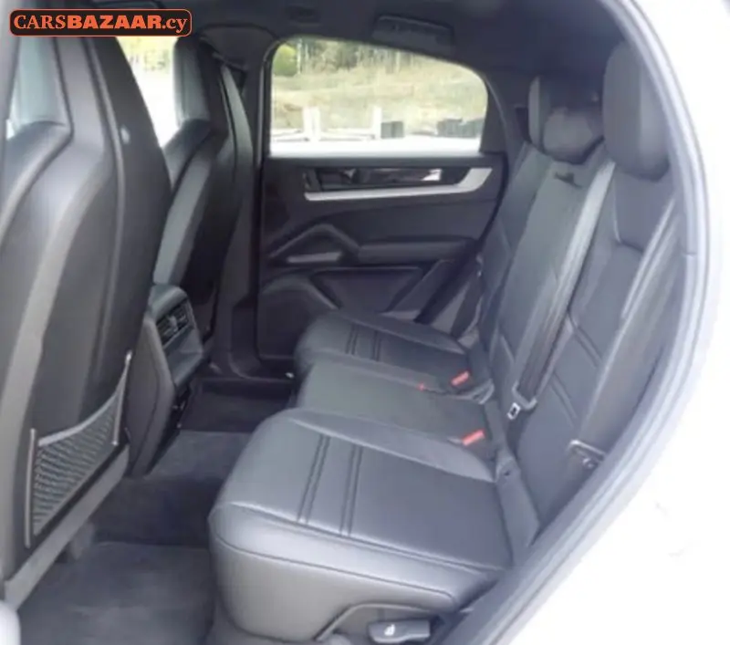 Porsche Cayenne  - photo 9
