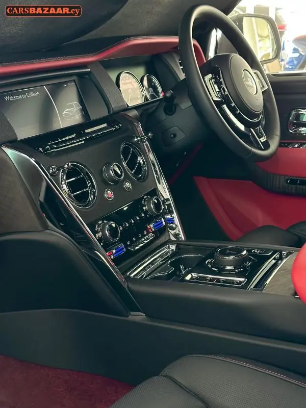 Rolls Royce  Cullinan - photo 5