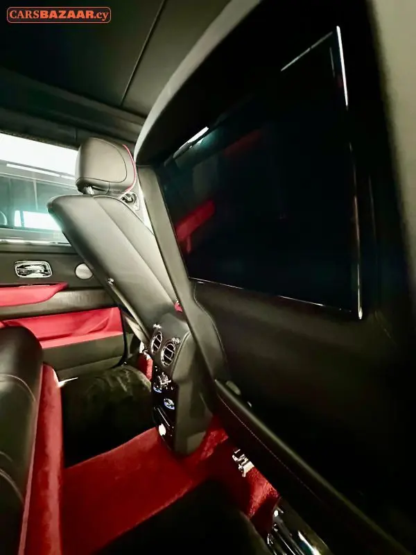Rolls Royce  Cullinan - photo 8