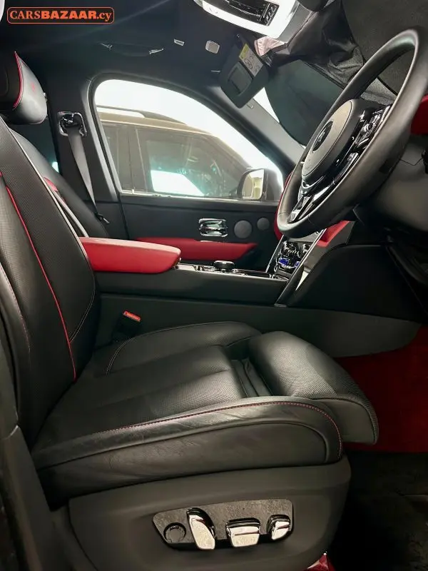 Rolls Royce  Cullinan - photo 10