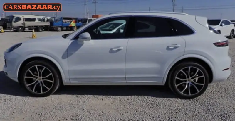 Porsche Cayenne  - photo 2
