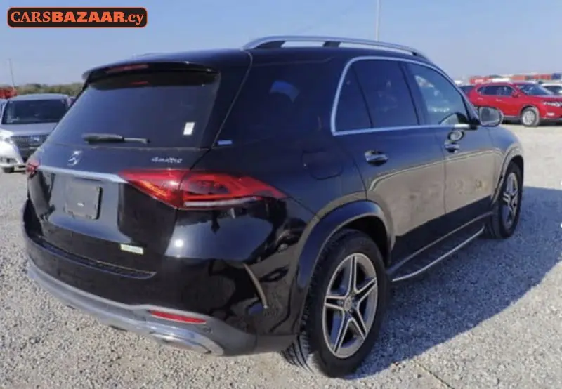 Mercedes-Benz GLE 300D AMG - photo 9