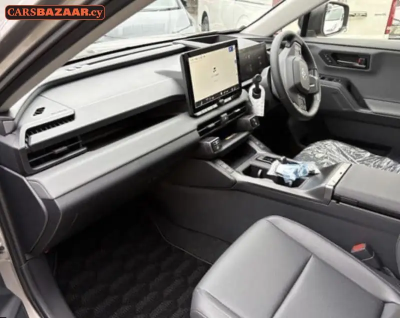 Toyota RAV4 - photo 3