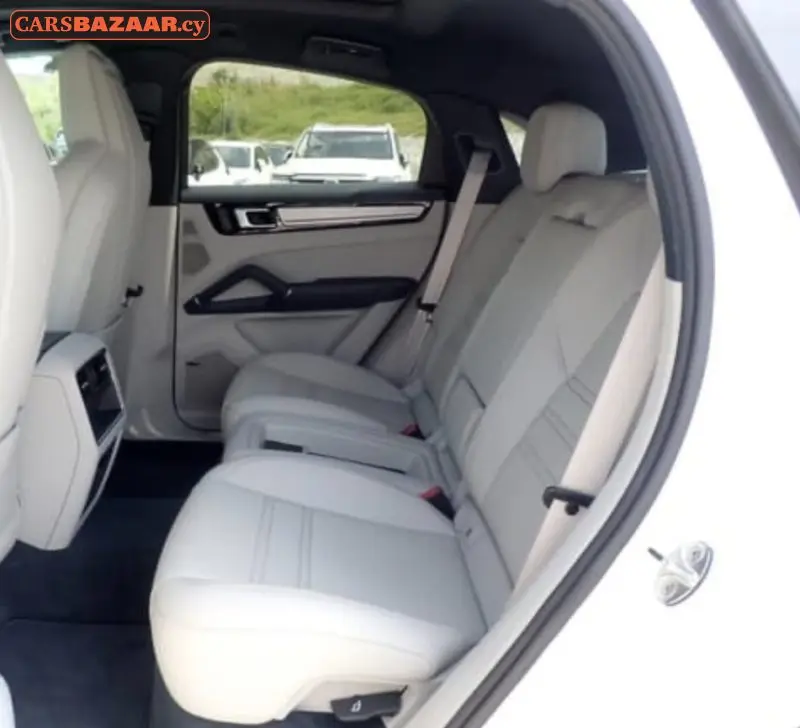 Porsche Cayenne Platinum Edition  - photo 7