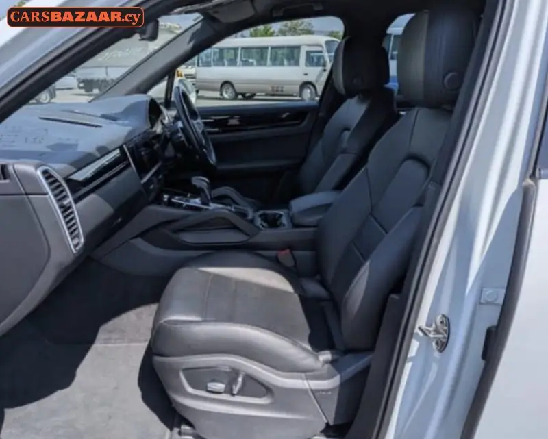 Porsche Cayenne  - photo 5