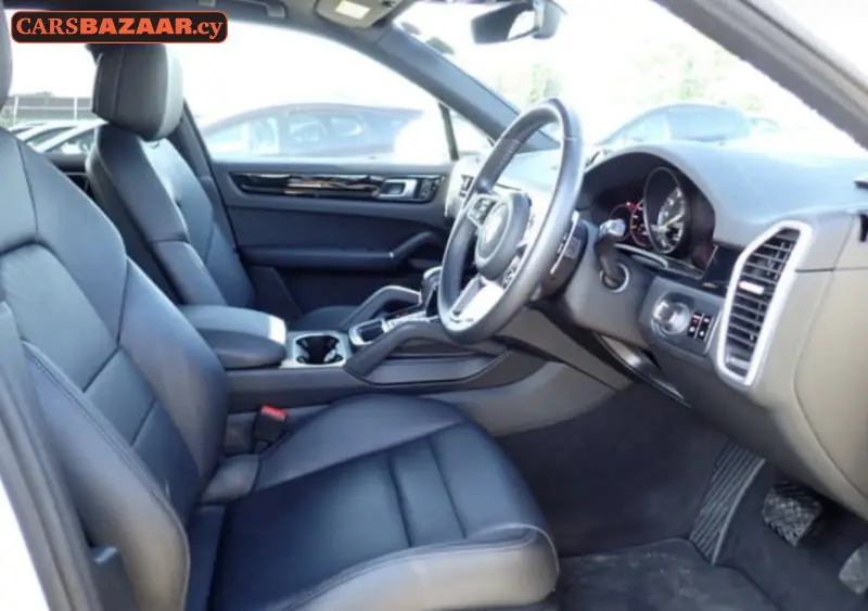 Porsche Cayenne  - photo 8