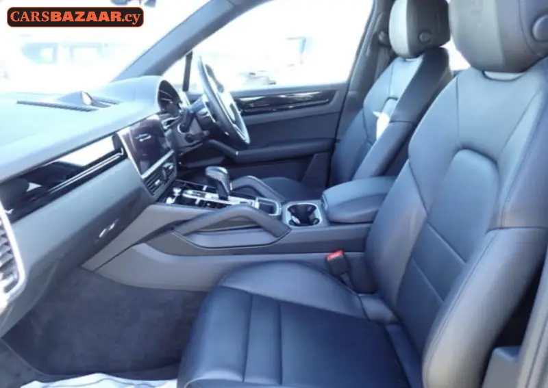 Porsche Cayenne  - photo 6