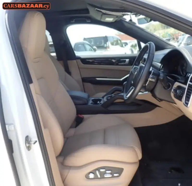 Porsche Cayenne  - photo 7