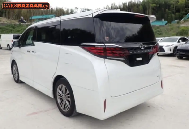 Toyota Alphard  - photo 2
