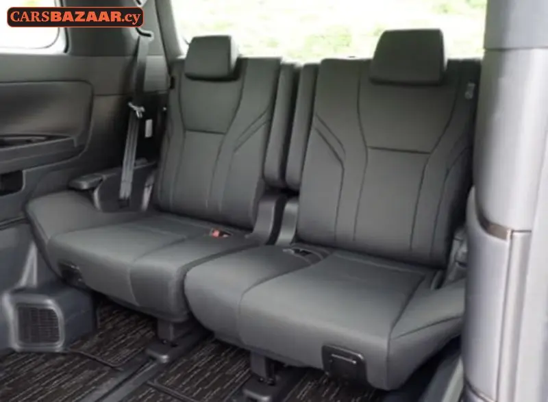 Toyota Alphard  - photo 8