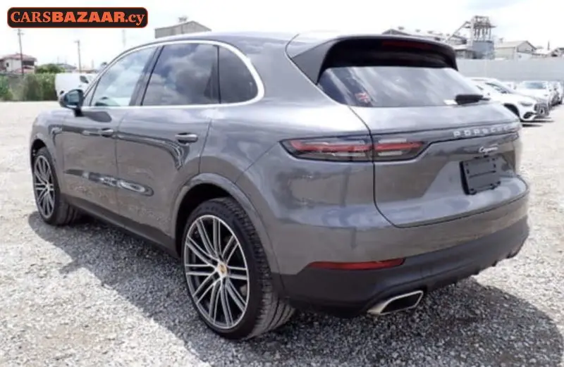 Porsche Cayenne  - photo 2