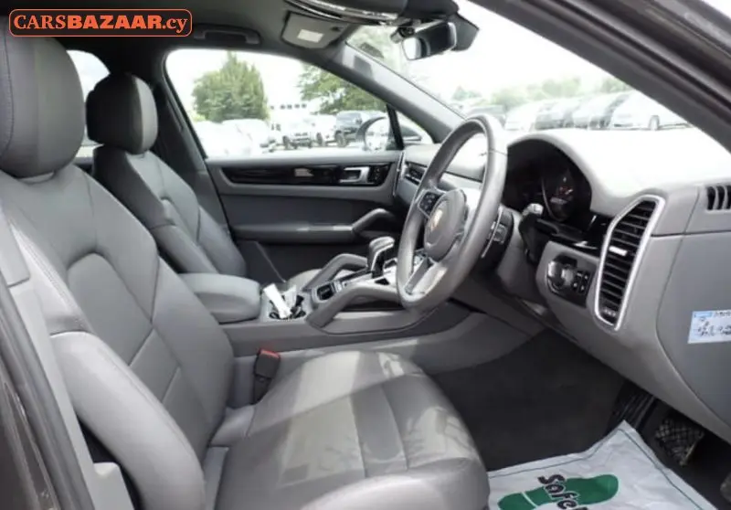 Porsche Cayenne  - photo 4