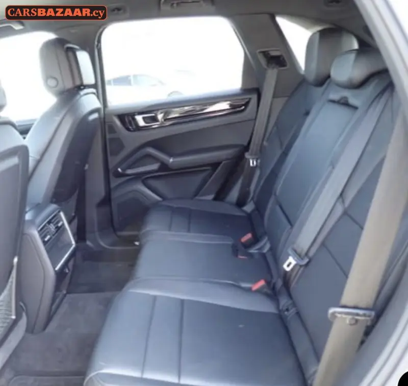 Porsche Cayenne  - photo 3