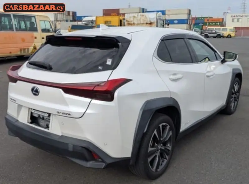Lexus UX250H  - photo 5