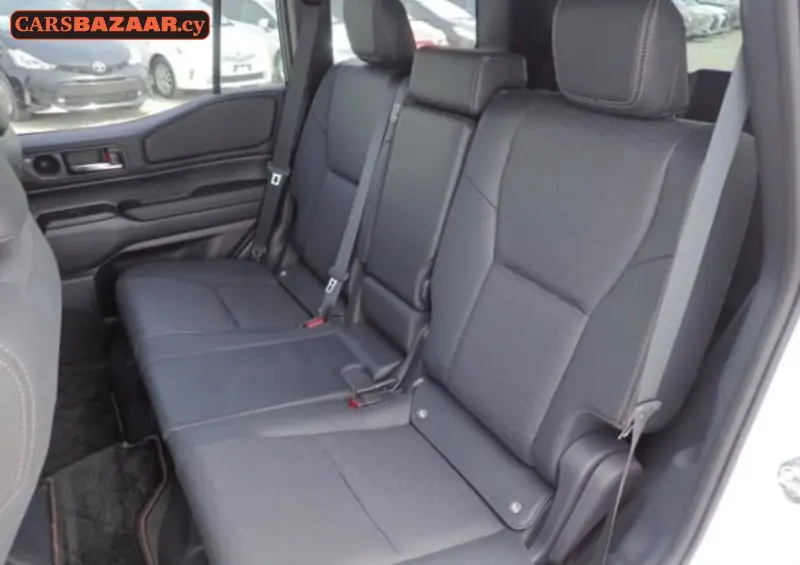 Toyota LAND CRUISER VX - photo 6